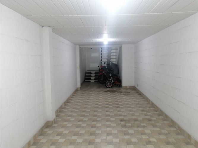 Edificio en venta en San Isidro, Zipaquirá, 750 m² · foto 2 de 11