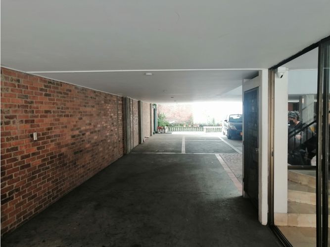 Apartamento de 5 alcobas en venta en Escuela De Infanteria, Bogotá, 196 m² · foto 11 de 23