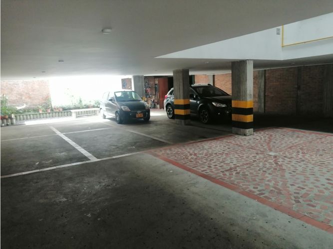 Apartamento de 5 alcobas en venta en Escuela De Infanteria, Bogotá, 196 m² · foto 20 de 23