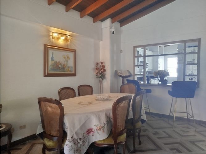 Apartamento de 3 alcobas en venta en El Nogal- Los Almendros, Medellín, 116 m² · foto 6 de 24