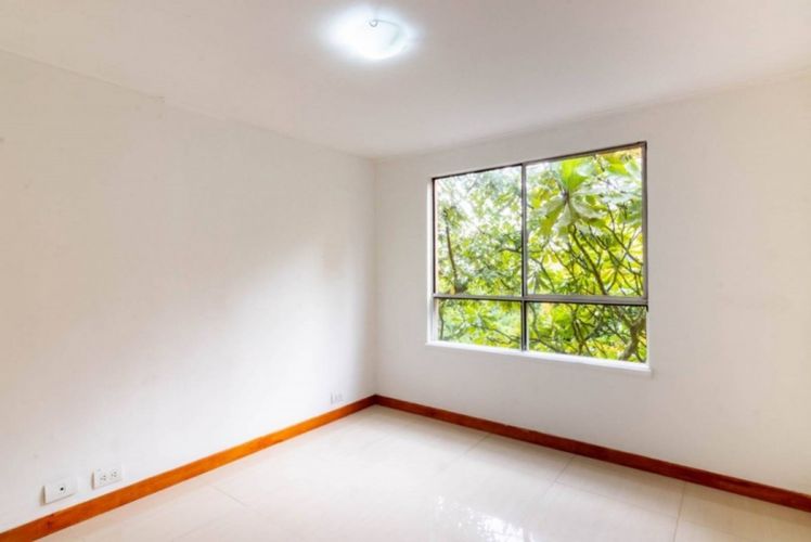 Apartamento de 3 alcobas en venta en El Tesoro, Medellín, 85 m² · foto 8 de 19