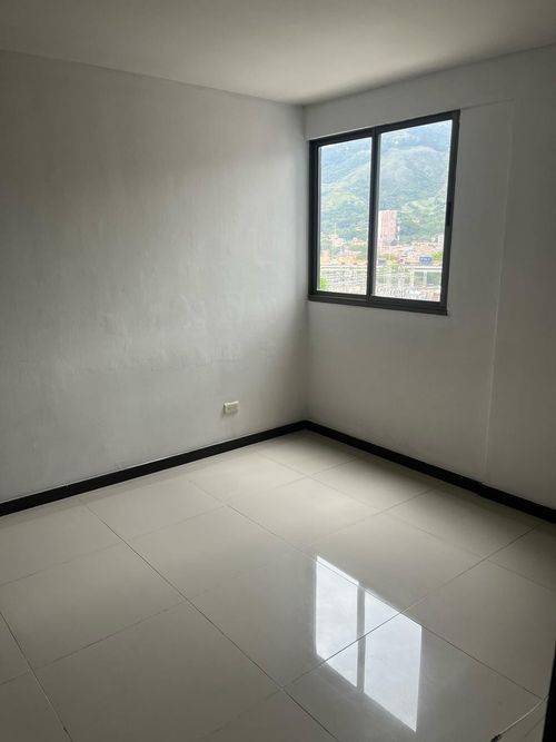 Apartamento de 3 alcobas en venta en Niquia, Bello, 62 m² · foto 10 de 15