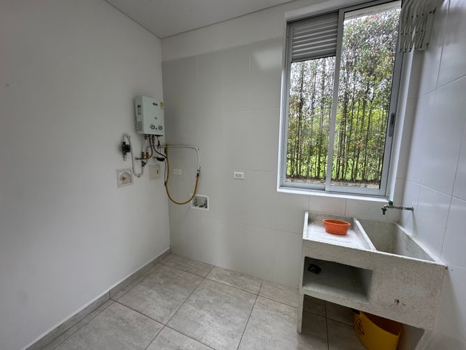 Casa de 5 alcobas en venta en Lagos De Iraka, Armenia, 270 m² · foto 21 de 24