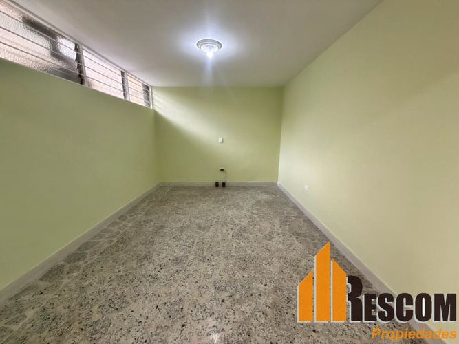 Casa de 5 alcobas en venta en La América, Medellín, 196 m² · foto 5 de 16