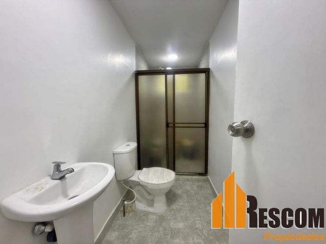 Casa de 5 alcobas en venta en La América, Medellín, 196 m² · foto 11 de 16