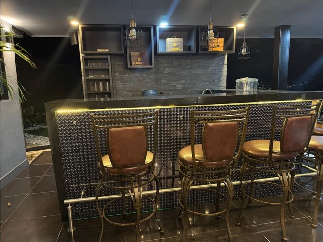 Casa de 4 alcobas en venta en Las Palmas, Medellín, 560 m² · foto 4 de 24