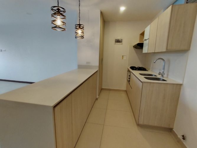 Apartamento de 3 alcobas en arriendo en Los Balsos, Medellín, 96 m² · foto 2 de 24