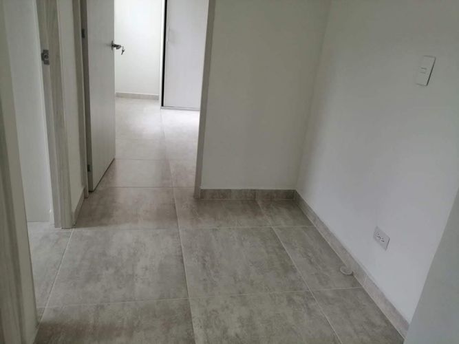 Apartamento de 3 alcobas en venta en Loma De San Jose, Sabaneta, 57 m² · foto 5 de 10