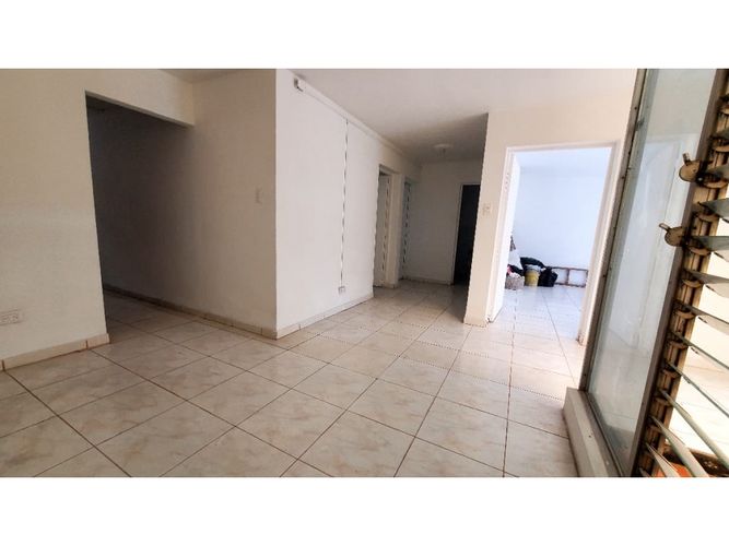 Apartaestudio en arriendo en Simon Bolivar, Medellín, 220 m² · foto 2 de 23