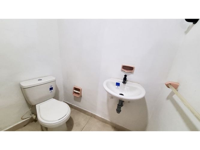 Apartaestudio en arriendo en Simon Bolivar, Medellín, 220 m² · foto 15 de 23