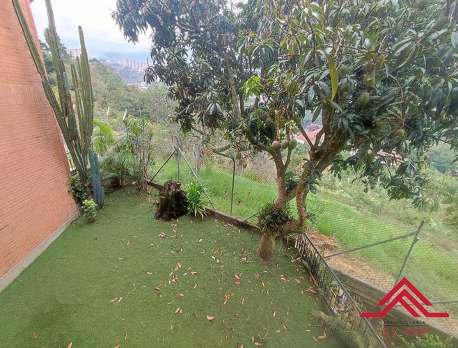 Casa de 5 alcobas en venta en Tierra Prometida, Envigado, 258 m² · foto 10 de 20