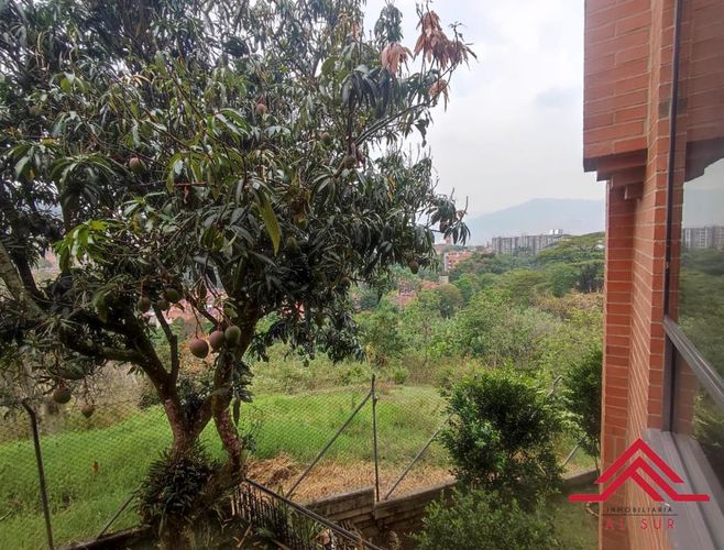 Casa de 5 alcobas en venta en Tierra Prometida, Envigado, 258 m² · foto 12 de 20