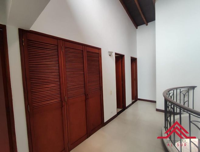Casa de 5 alcobas en venta en Tierra Prometida, Envigado, 258 m² · foto 18 de 20