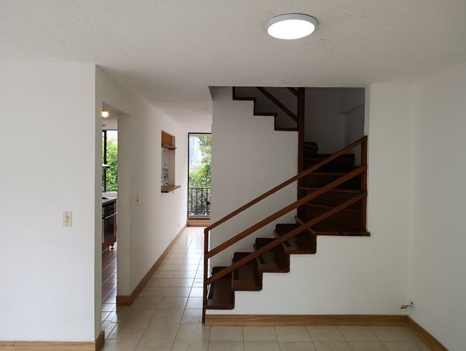 Apartamento de 3 alcobas en arriendo en Villa Carlota, Medellín, 135 m² · foto 3 de 14