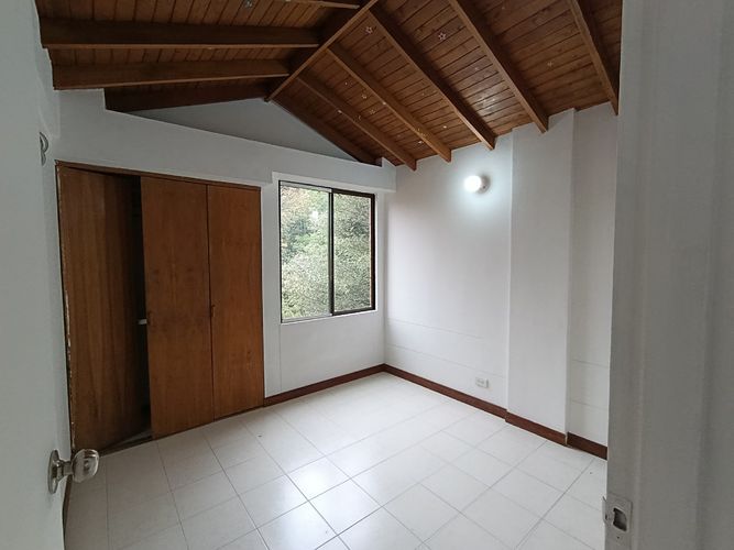 Apartamento de 3 alcobas en arriendo en Villa Carlota, Medellín, 135 m² · foto 11 de 14
