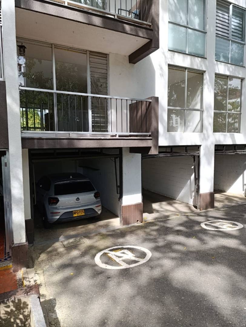 Apartamento en venta en El Poblado, Medellín 4