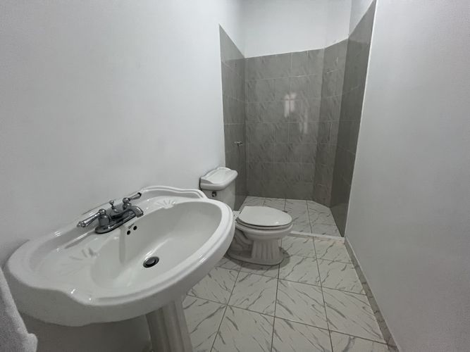 Bodega en arriendo en Laureles, Medellín, 290 m² · foto 3 de 14