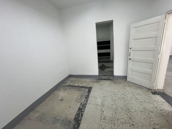 Bodega en arriendo en Laureles, Medellín, 290 m² · foto 7 de 14