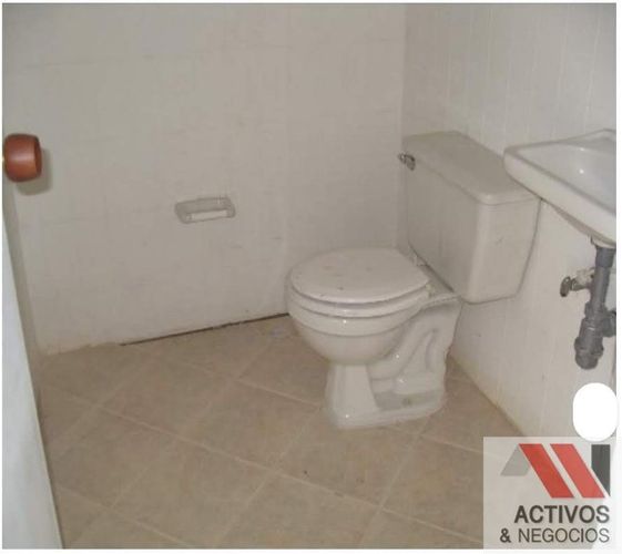 Bodega en arriendo en El Poblado, Medellín, 274 m² · foto 2 de 13