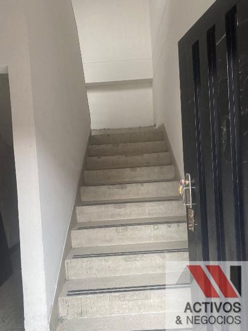 Bodega en arriendo en El Poblado, Medellín, 274 m² · foto 6 de 13