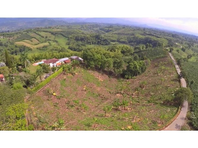 Lote en venta en Vía El Caimo, Armenia, 60000 m² · foto 3 de 10