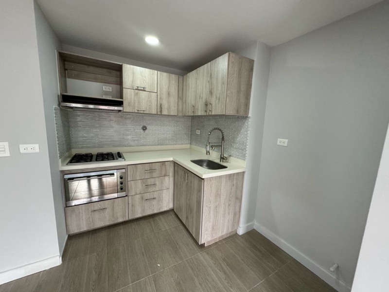 Apartamento en arriendo en Potrerito, Bello · foto 2 de 12