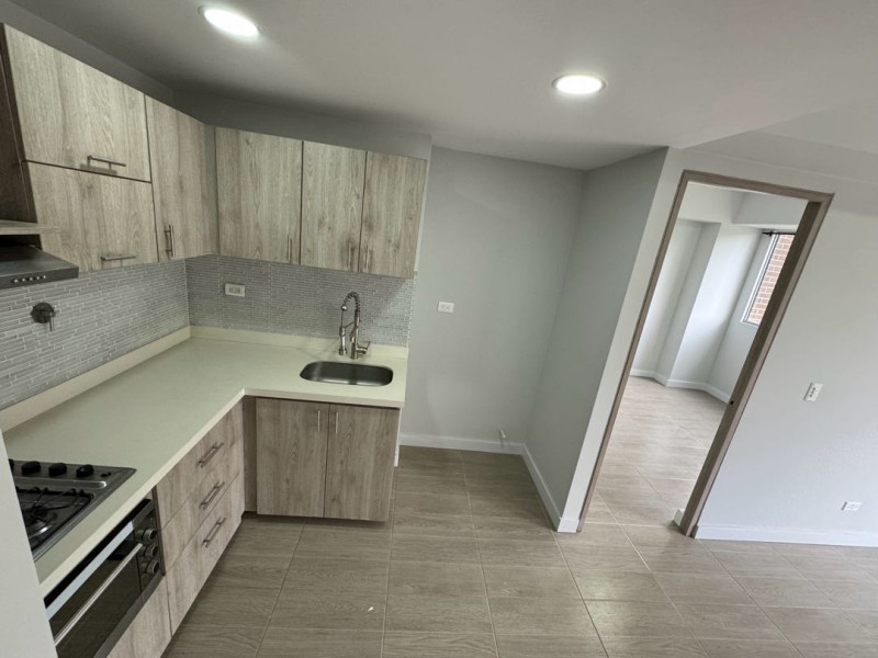 Apartamento en arriendo en Potrerito, Bello · foto 3 de 12