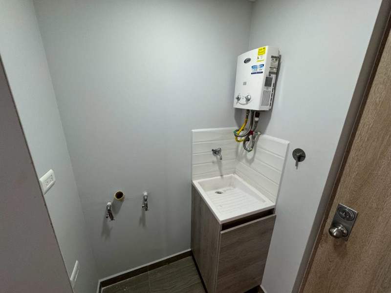 Apartamento en arriendo en Potrerito, Bello · foto 5 de 12