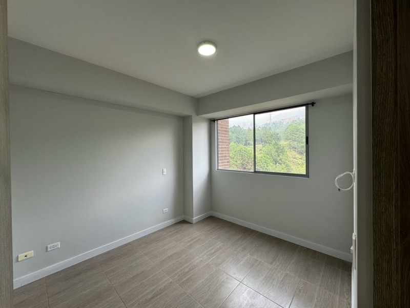 Apartamento en arriendo en Potrerito, Bello · foto 8 de 12