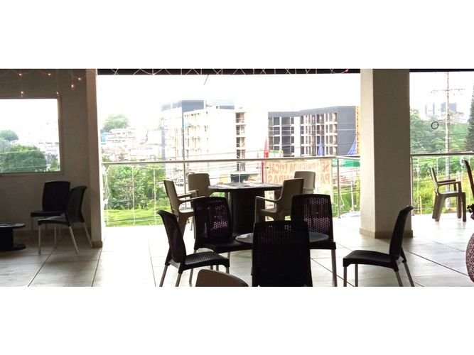 Local en arriendo en Avenida Centenario, Armenia, 67 m² · foto 2 de 18