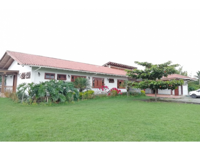 Finca en venta en Sector Parque Valencia, Armenia, 450 m² · foto 3 de 24
