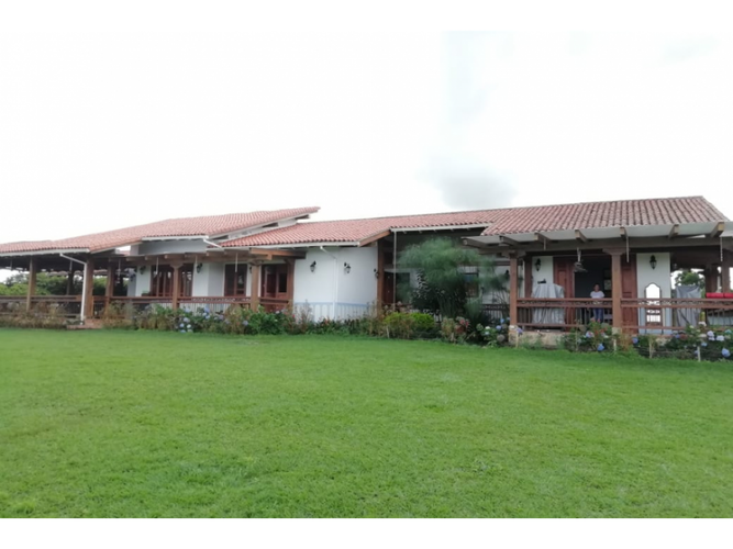 Finca en venta en Sector Parque Valencia, Armenia, 450 m² · foto 4 de 24