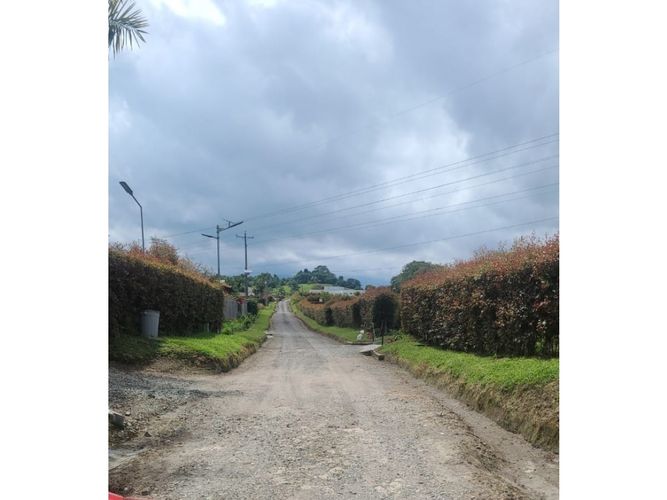 Lote en venta en San Antonio, Armenia, 2714 m² · foto 4 de 8