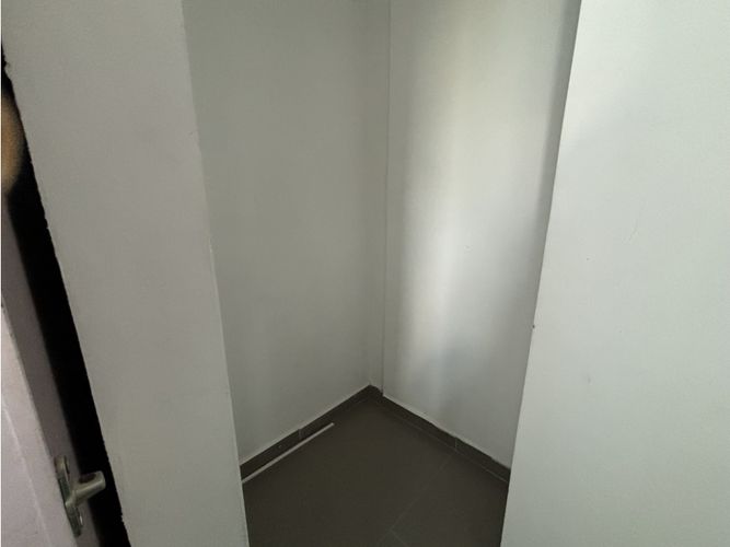 Local en venta en Aborigenes, Armenia, 32 m² · foto 5 de 8