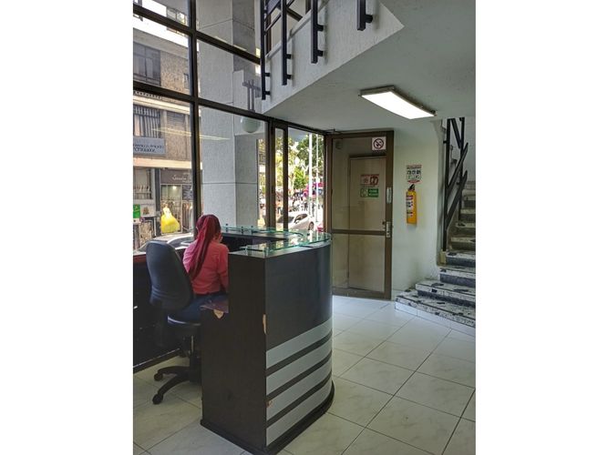 Consultorio en venta en Parque Sucre, Armenia, 42 m² · foto 2 de 20