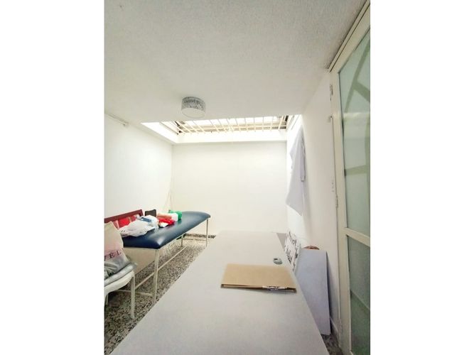 Consultorio en venta en Parque Sucre, Armenia, 42 m² · foto 13 de 20