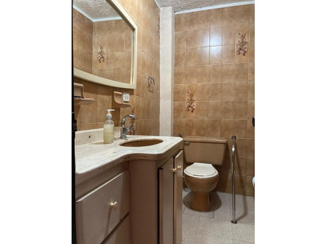Casa de 5 alcobas en venta en La Cabaña, Armenia, 229 m² · foto 19 de 20
