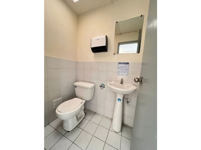 Local en arriendo en Sector Parque Valencia, Armenia, 100 m² · foto 9 de 13