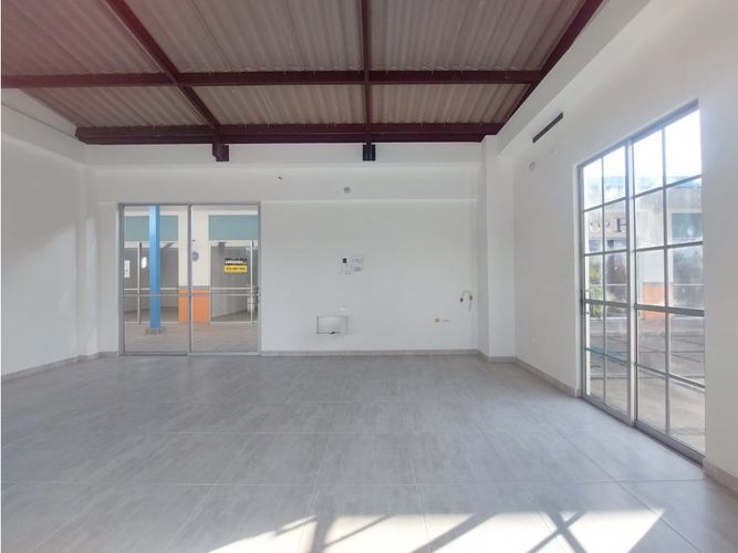 Local en venta en El Caimo, Armenia, 34 m² · foto 7 de 11