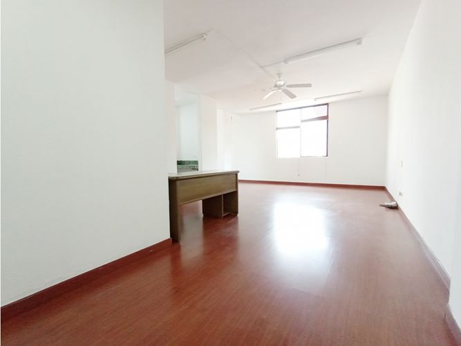 Oficina en arriendo en La Castellana, Armenia, 80 m² · foto 2 de 16