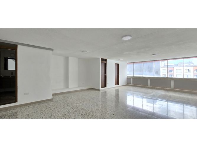 Oficina en venta en Armenia, Armenia, 182 m² · foto 3 de 15