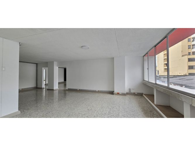 Oficina en venta en Armenia, Armenia, 182 m² · foto 4 de 15