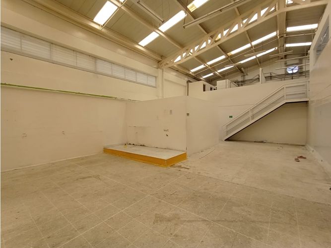 Local en arriendo en La Cecilia, Armenia, 650 m² · foto 2 de 9