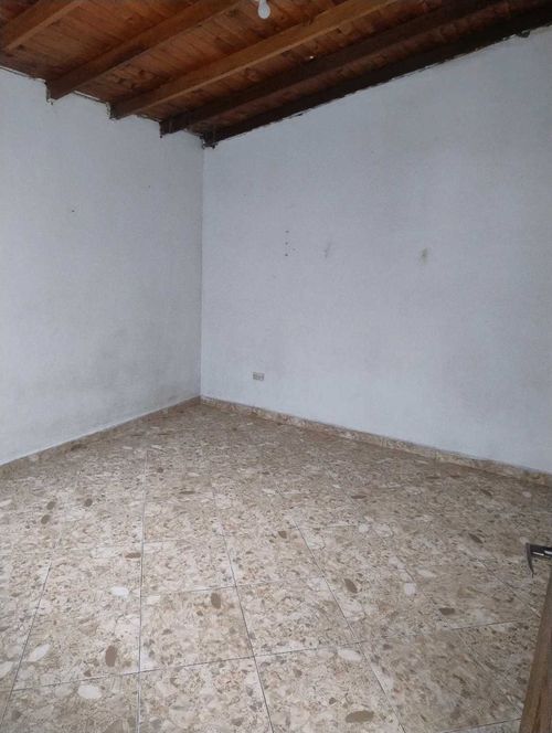 Casa de 3 alcobas en venta en Prado, Bello, 91 m² · foto 9 de 21