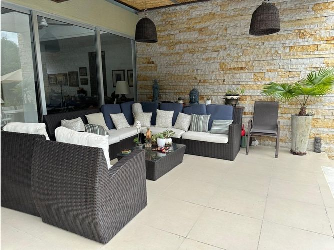 Casa de 3 alcobas en venta en El Caimo, Armenia, 251 m² · foto 5 de 23