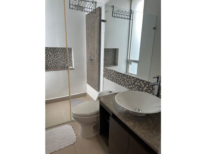 Casa de 3 alcobas en venta en El Caimo, Armenia, 251 m² · foto 14 de 23