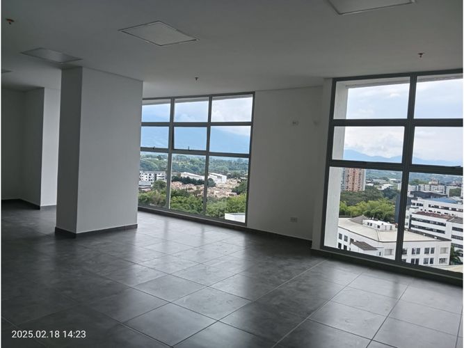 Consultorio en venta en Alcazar, Armenia, 71 m² · foto 2 de 9