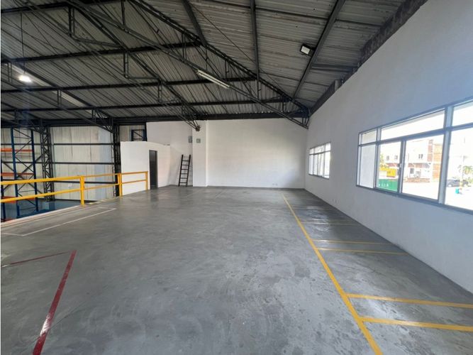 Bodega en venta en Via El Eden, Armenia, 837 m² · foto 10 de 12
