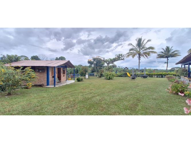 Finca en venta en Vía El Caimo, Armenia, 2300 m² · foto 22 de 24
