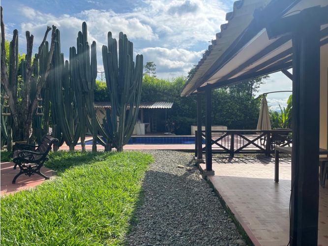 Casa de 4 alcobas en venta en Armenia, 350 m² · foto 4 de 24